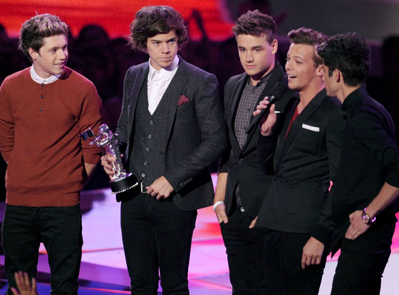 reg_1024.eo.OneDirection.VMAs.090612_copy