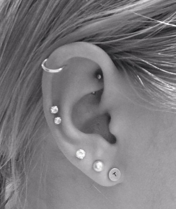 Helix piercing (1)