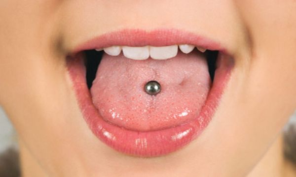 awesome-tongue-piercing-2