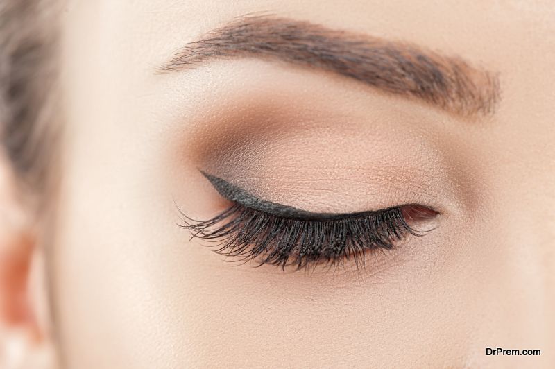 Natural Ways To Grow Thicker Eyelashes